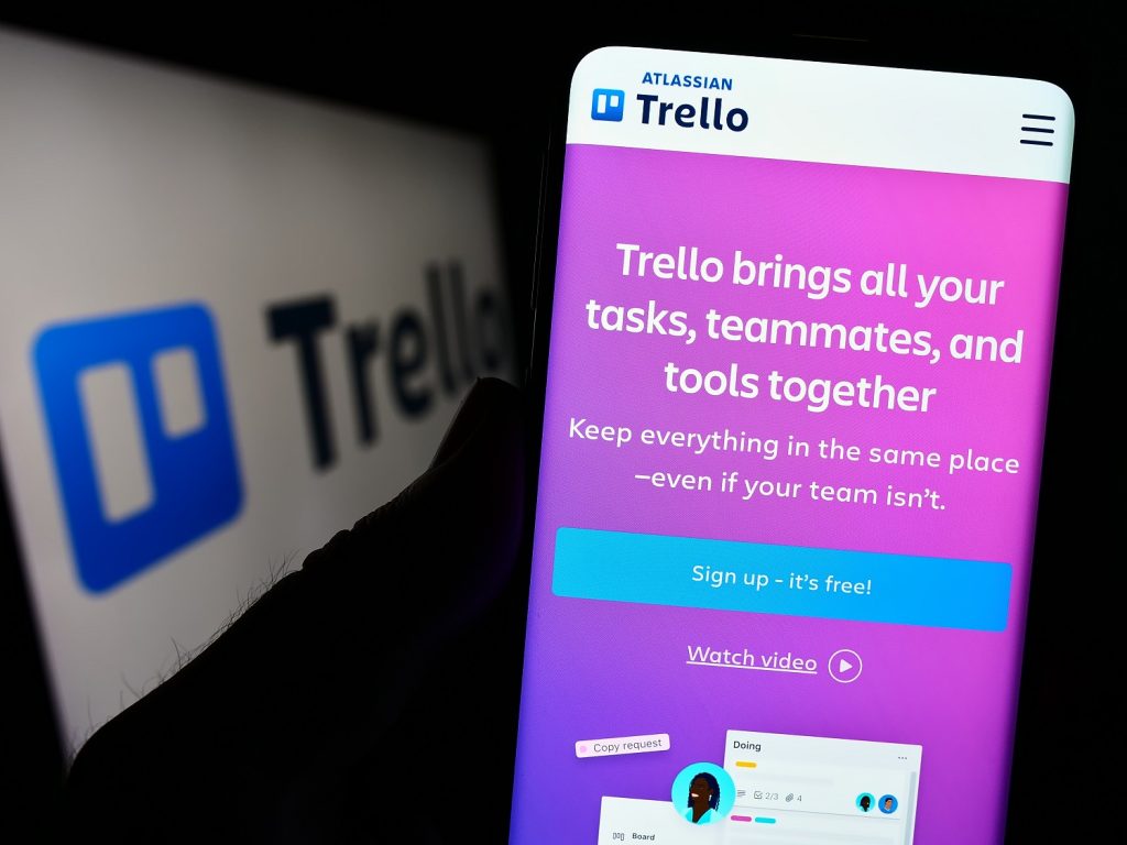 Collaboration tools for distributed teams - Trello for project management
