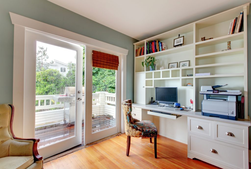 Home office design with built-ins